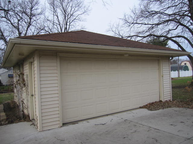 1209 State St, Ottawa, IL 61350 photo 15