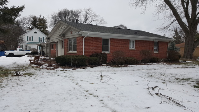 485 N Commonwealth Ave, Elgin, IL 60123 photo 2