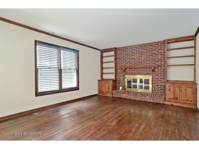 3915 Bordeaux Dr, Hoffman Estates, IL 60192 photo 6