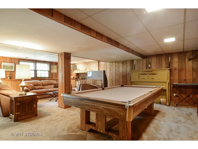 3915 Bordeaux Dr, Hoffman Estates, IL 60192 photo 8