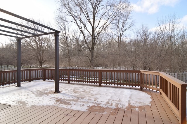 211 Buckingham Dr, Bartlett, IL 60103 photo 4