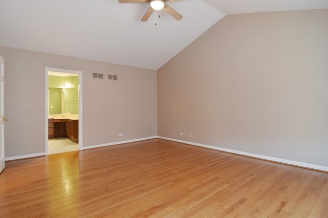 211 Buckingham Dr, Bartlett, IL 60103 photo 7