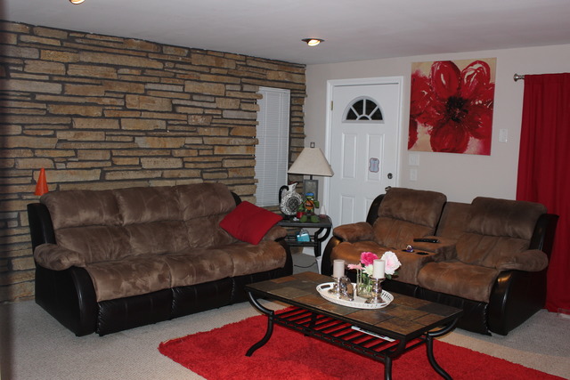 642 Edgebrook Ter, Elgin, IL 60120 photo 4