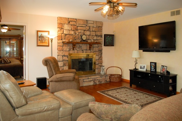 553 Eastwick Ln, Bartlett, IL 60103 photo 2