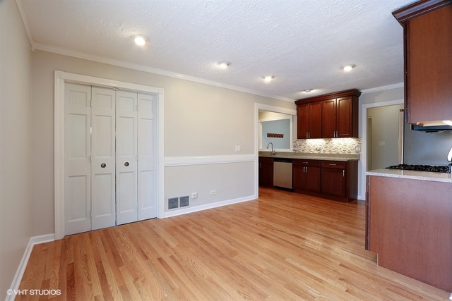 640 Frederick Ln, Hoffman Estates, IL 60169 photo 7