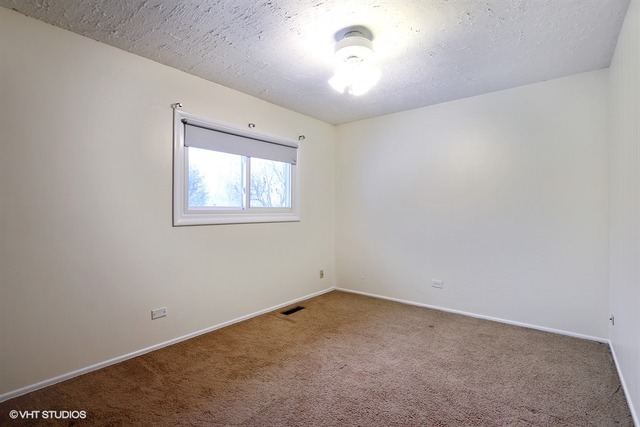 640 Frederick Ln, Hoffman Estates, IL 60169 photo 12