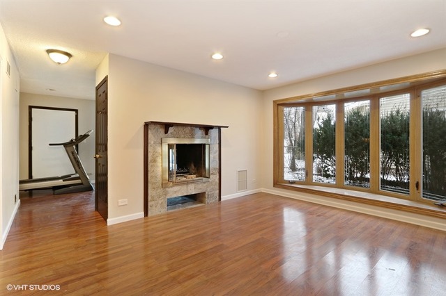 640 Frederick Ln, Hoffman Estates, IL 60169 photo 8