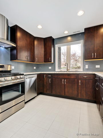 1525 Sander Ct #111, Wheeling, IL 60090 photo 4