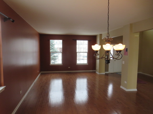6205 Longford Dr, Mchenry, IL 60050 photo 2