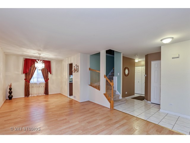 28620 Wagon Trail Rd, Mchenry, IL 60051 photo 2