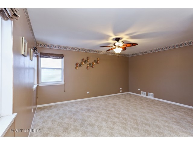 28620 Wagon Trail Rd, Mchenry, IL 60051 photo 4