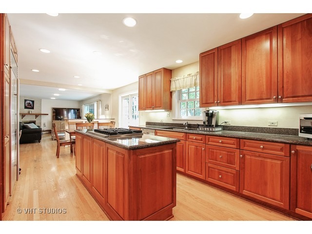 1519 Sequoia Trl, Glenview, IL 60025 photo 8