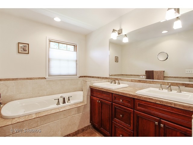 1519 Sequoia Trl, Glenview, IL 60025 photo 14