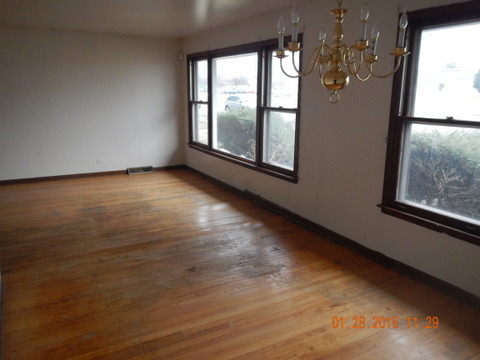 15114 Champlain Ave, Dolton, IL 60419 photo 3