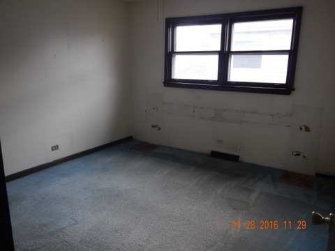 15114 Champlain Ave, Dolton, IL 60419 photo 9