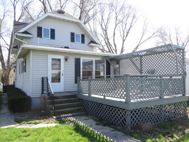 112 E Oak St, Manlius, IL 61338 photo 4