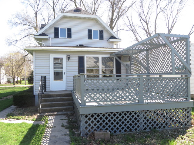 112 E Oak St, Manlius, IL 61338 photo 3