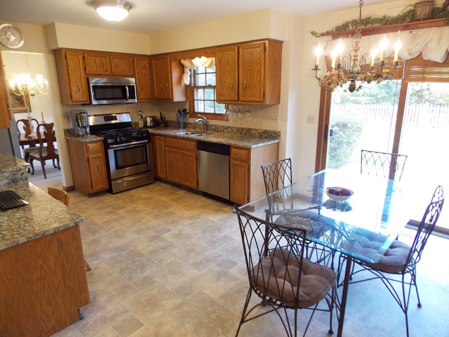 2079 Kudu Ct, Wheaton, IL 60187 photo 7