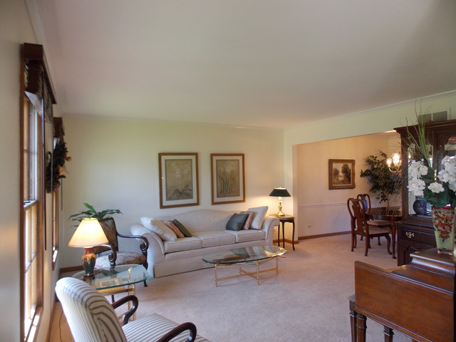 2079 Kudu Ct, Wheaton, IL 60187 photo 3