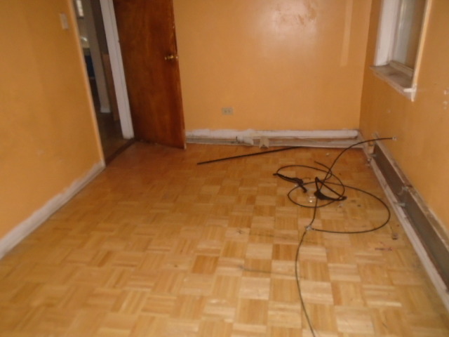 9045 S Colfax Ave, Chicago, IL 60617 photo 6