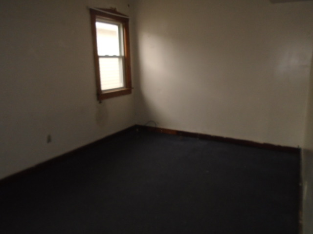 9045 S Colfax Ave, Chicago, IL 60617 photo 9