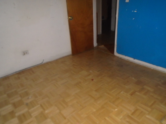 9045 S Colfax Ave, Chicago, IL 60617 photo 5