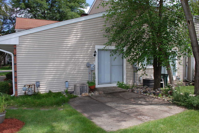 1875 Grantham Pl, Hoffman Estates, IL 60169 photo 13