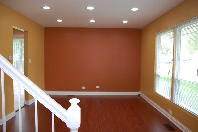 1875 Grantham Pl, Hoffman Estates, IL 60169 photo 2