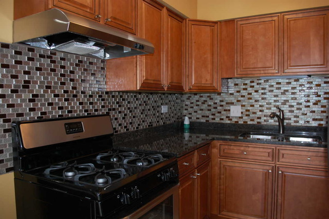 1875 Grantham Pl, Hoffman Estates, IL 60169 photo 4
