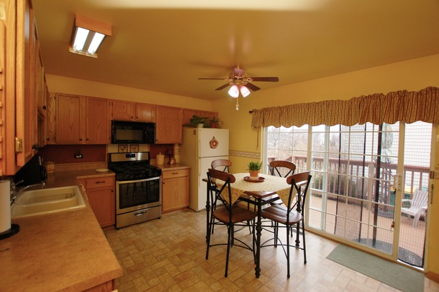 7215 Waterman Ct, Plainfield, IL 60586 photo 5