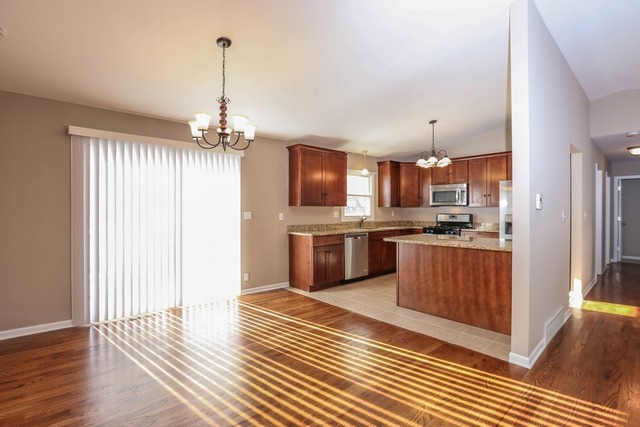 4515 Spruce Ln, Mchenry, IL 60050 photo 3