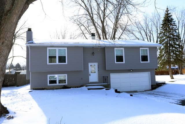 4515 Spruce Ln, Mchenry, IL 60050 photo 1