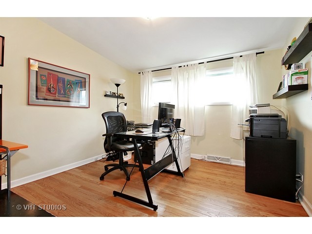 3203 Hill Ln, Wilmette, IL 60091 photo 13