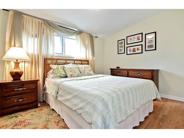 3203 Hill Ln, Wilmette, IL 60091 photo 14