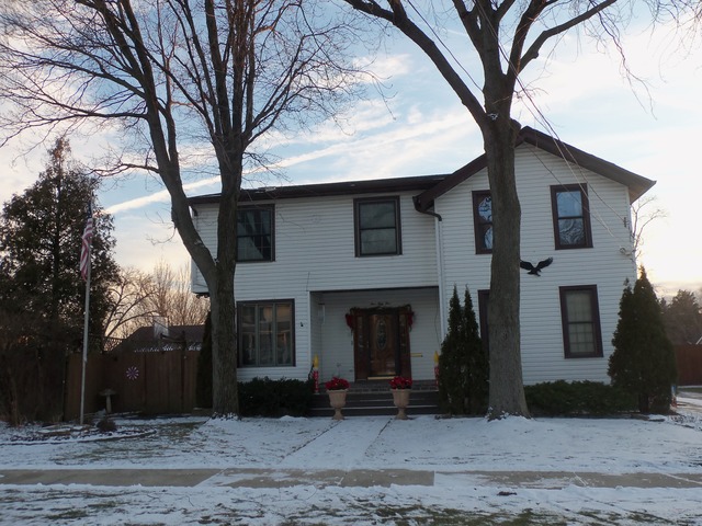 555 E 12th St, Lockport, IL 60441 photo 2
