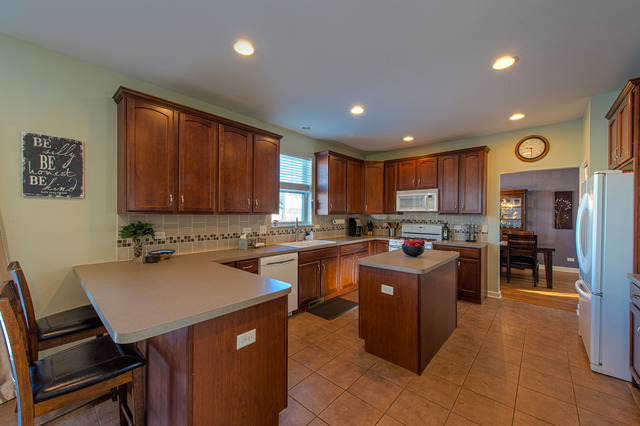 2437 Trailside Ln, Wauconda, IL 60084 photo 6