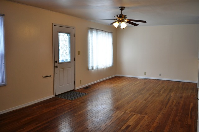 603 Spring Ave, Dekalb, IL 60115 photo 3