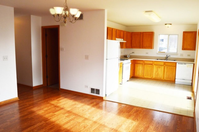 720 Osbron St, Plano, IL 60545 photo 3