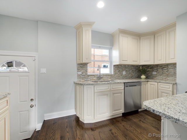 2344 S 20th Ave, Broadview, IL 60155 photo 9