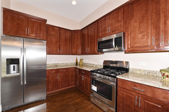 8102 Salisbury Ave, Lyons, IL 60534 photo 8