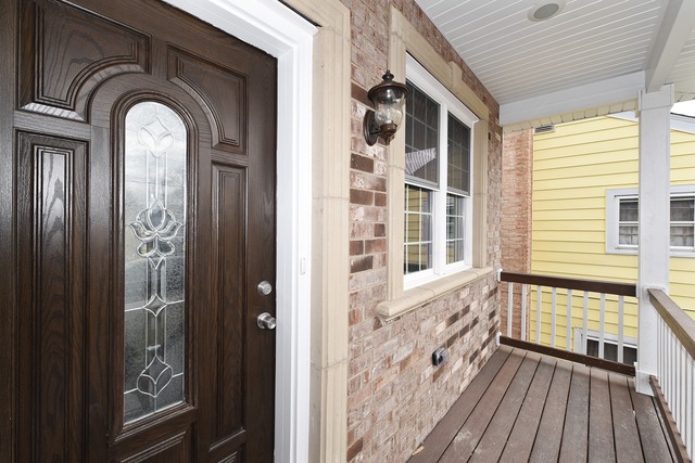 8102 Salisbury Ave, Lyons, IL 60534 photo 2