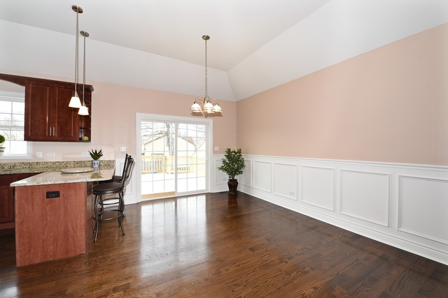 8102 Salisbury Ave, Lyons, IL 60534 photo 5
