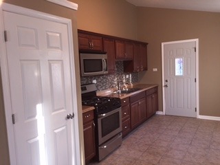 16619 California Ave, Markham, IL 60428 photo 5