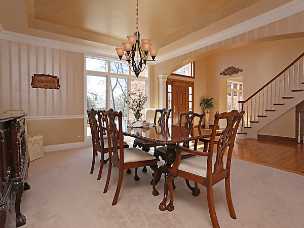 85 Muirfield Cir, Wheaton, IL 60189 photo 2