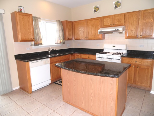 116 N Cross Trl, Mchenry, IL 60050 photo 7