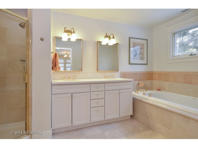 2426 Simpson St, Evanston, IL 60201 photo 13