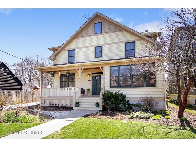 2426 Simpson St, Evanston, IL 60201 photo 1
