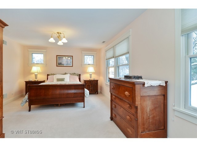 2426 Simpson St, Evanston, IL 60201 photo 12