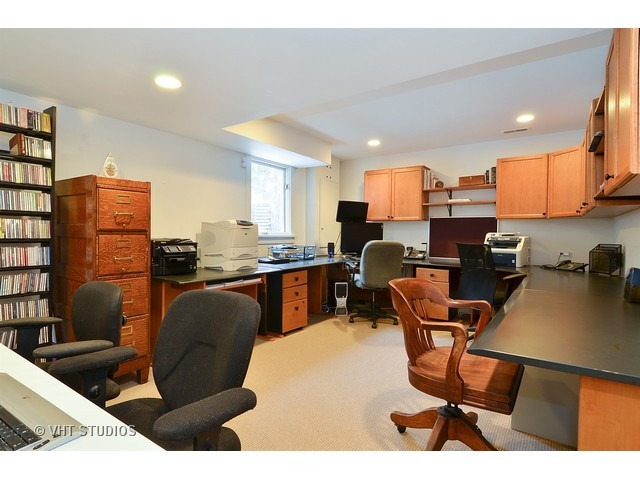 2426 Simpson St, Evanston, IL 60201 photo 9
