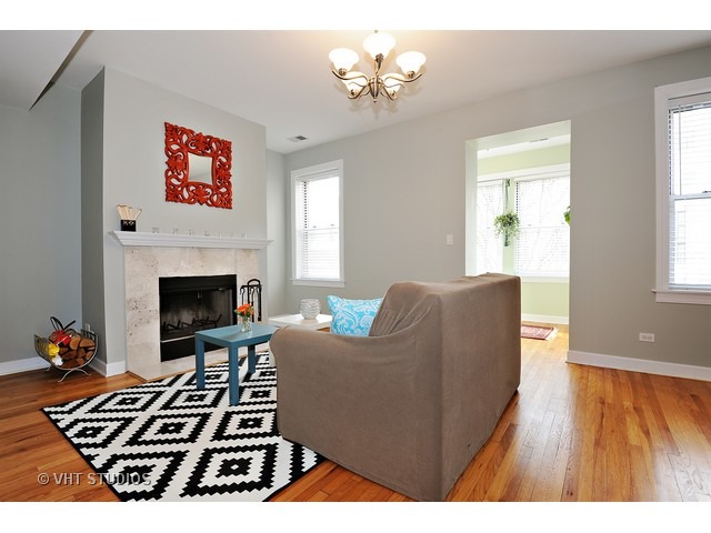 1507 Maple Ave #2, Evanston, IL 60201 photo 3